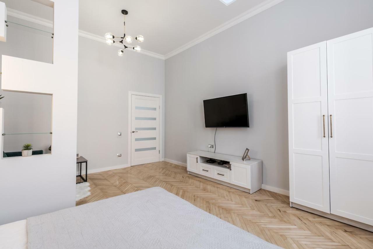 Modern Apartment Lviv Luaran gambar